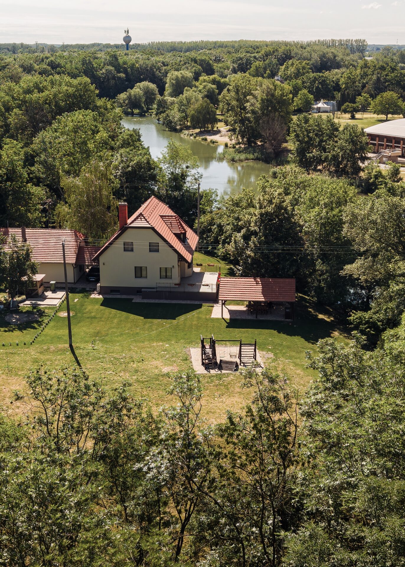 Jánoserdei Vendégház madártávlatból