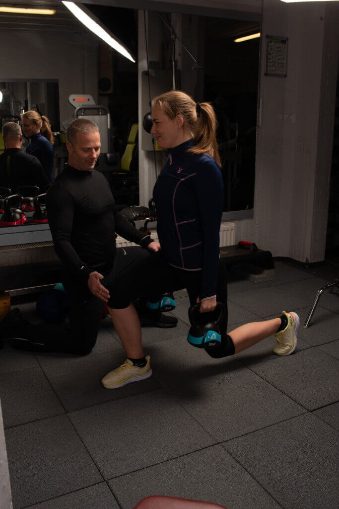 Norbi vendéggel edzés közben a Patkó Fitnessben