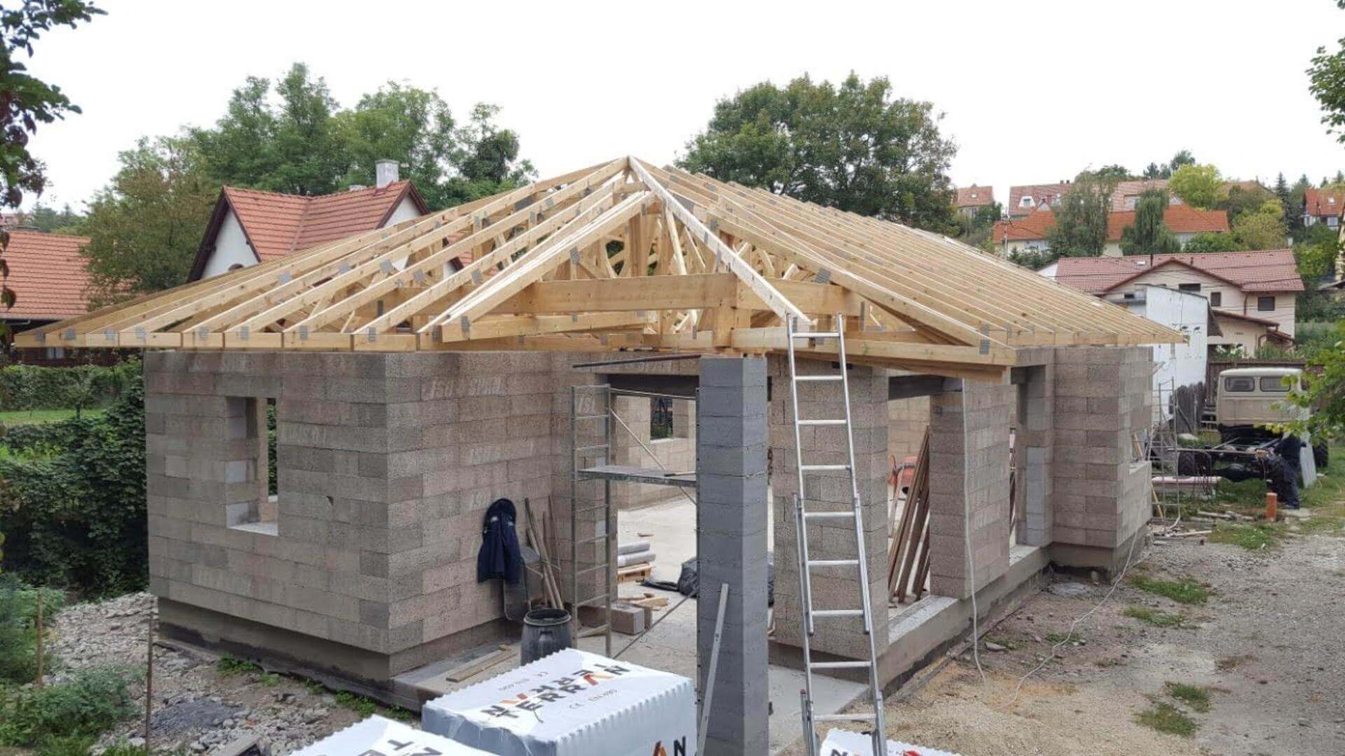 Tetőszerkezet építés